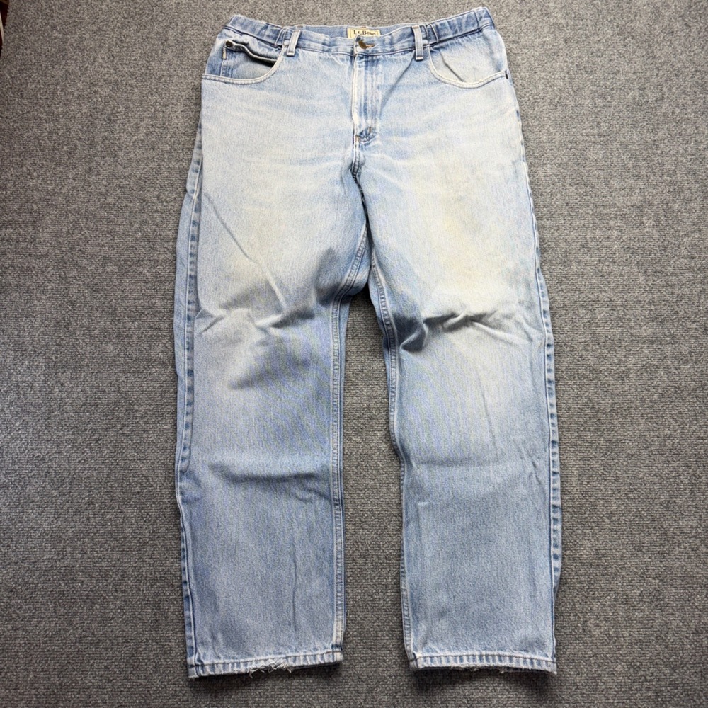 LL Bean Comfort Waist Jeans Mens 36x32 Light Wash Denim Straight Leg 250265